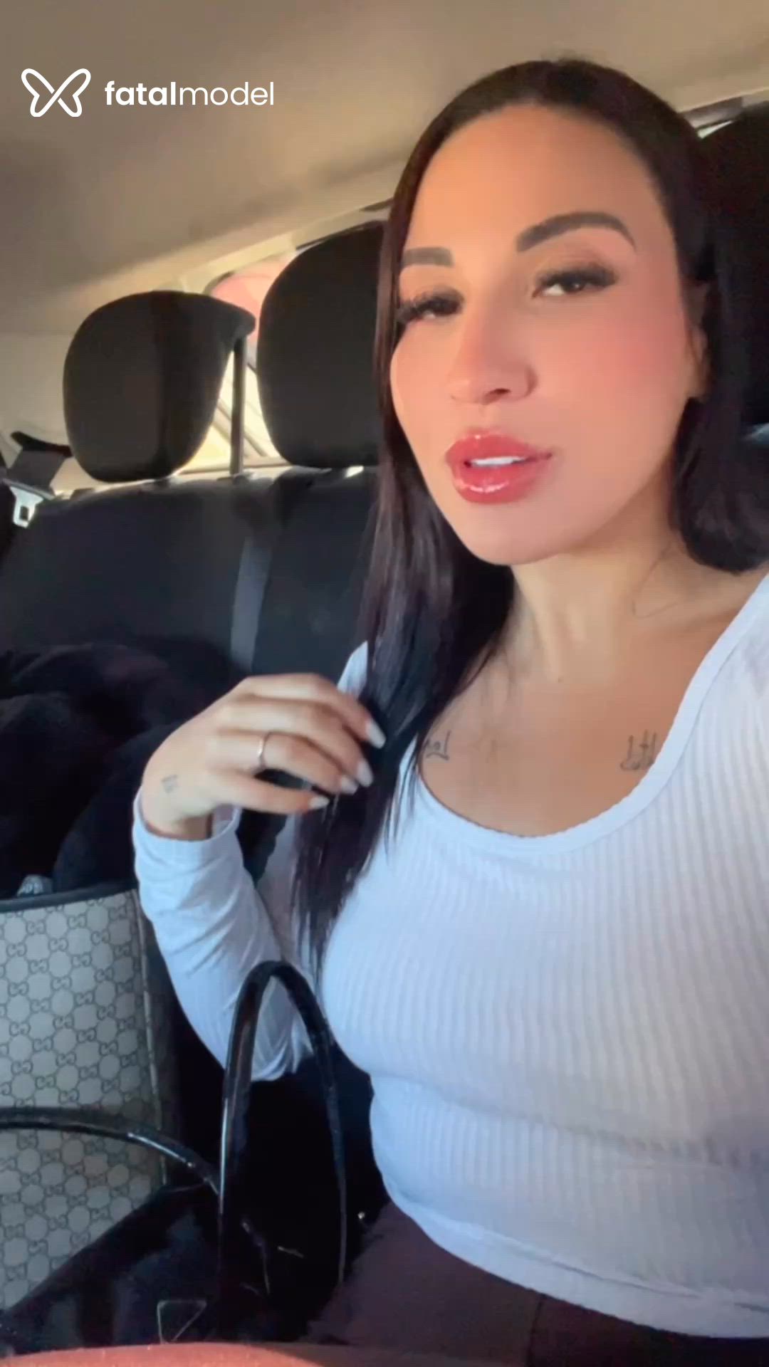 Acompanhante mulher morena (o) de olhos castanhos - Antonella