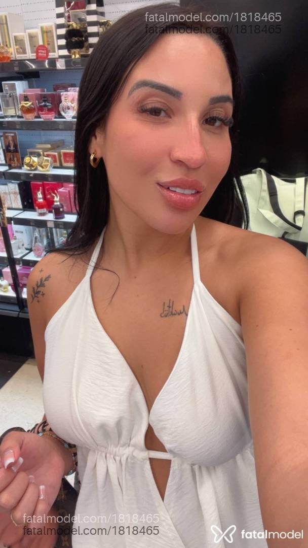 Acompanhante mulher morena (o) de olhos castanhos - Antonella