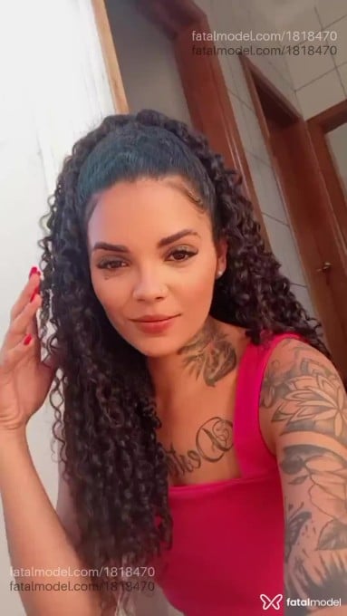 Acompanhante mulher com cabelo castanho de olhos castanhos em Jaboticabal - Roberta