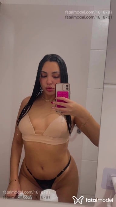 Acompanhante mulher com cabelo castanho de olhos castanhos em Porto Alegre - Angel