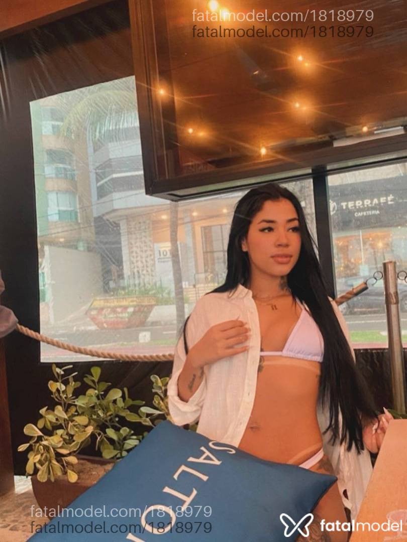 Acompanhante mulher morena (o) de olhos castanhos - Jade Santinni