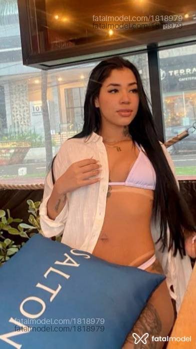 Acompanhante mulher morena (o) de olhos castanhos - Jade Santinni