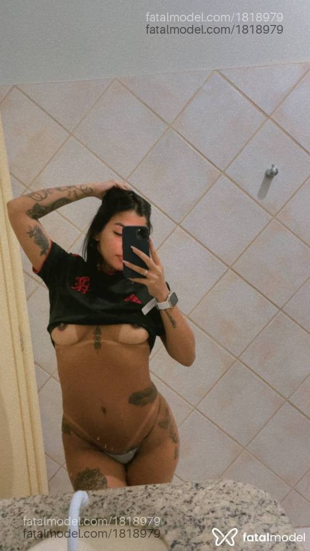 Acompanhante mulher morena (o) de olhos castanhos em Linhares - Jade Santinni