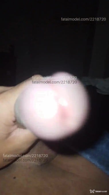 Acompanhante homem com cabelo castanho de olhos castanhos em Alvorada Acompanhante homem com cabelo castanho de olhos castanhos em Alvorada - Gabriel