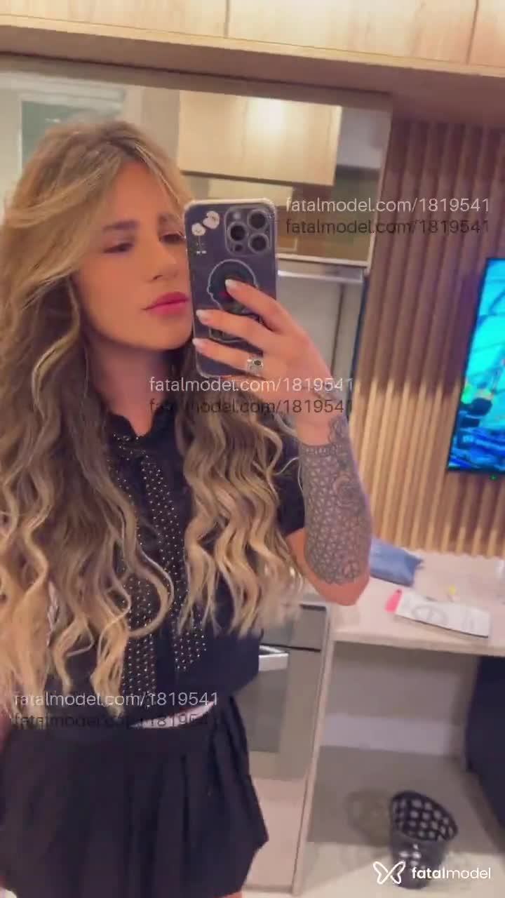 Acompanhante mulher loira (o) de olhos mel em São Paulo - Selena Sato