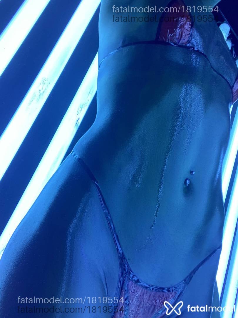 Acompanhante mulher trans morena (o) de olhos castanhos - Miliane