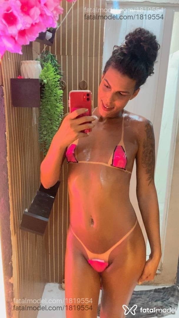 Acompanhante mulher trans morena (o) de olhos castanhos - Sophia Salles
