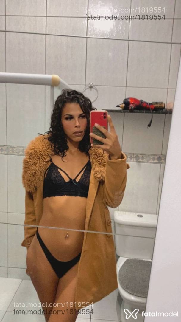 Acompanhante mulher trans morena (o) de olhos castanhos em Volta Redonda - Miliane