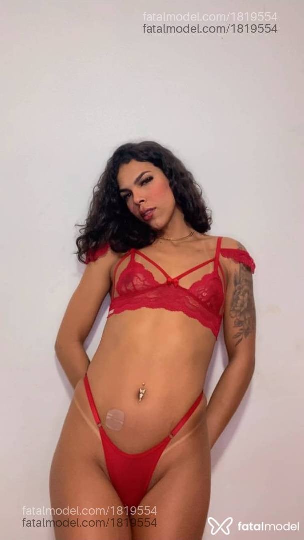 Acompanhante mulher trans morena (o) de olhos castanhos - Sophia Salles