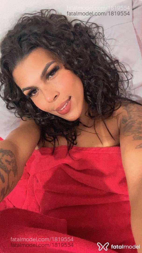 Acompanhante mulher trans morena (o) de olhos castanhos - Miliane Acompanhante mulher trans morena (o) de olhos castanhos - Miliane