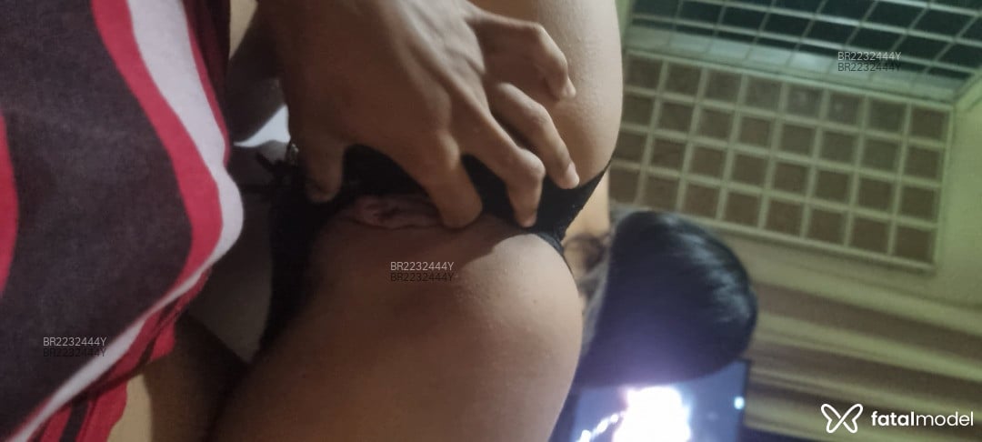 Acompanhante homem com cabelo castanho de olhos castanhos em Brasília - William