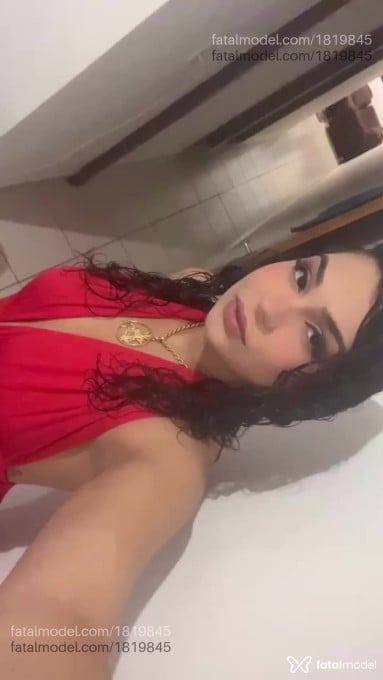 Acompanhante mulher morena (o) de olhos castanhos em Araçatuba Acompanhante mulher morena (o) de olhos castanhos em Araçatuba - Pietra