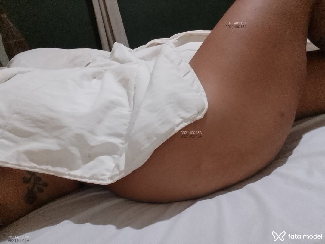 Acompanhante mulher com cabelo castanho de olhos mel em Fronteira Acompanhante mulher com cabelo castanho de olhos mel em Fronteira - Kathyllenne