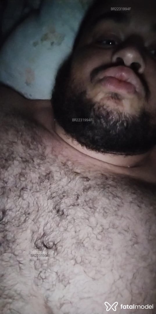 Acompanhante homem morena (o) de olhos verdes - Gui