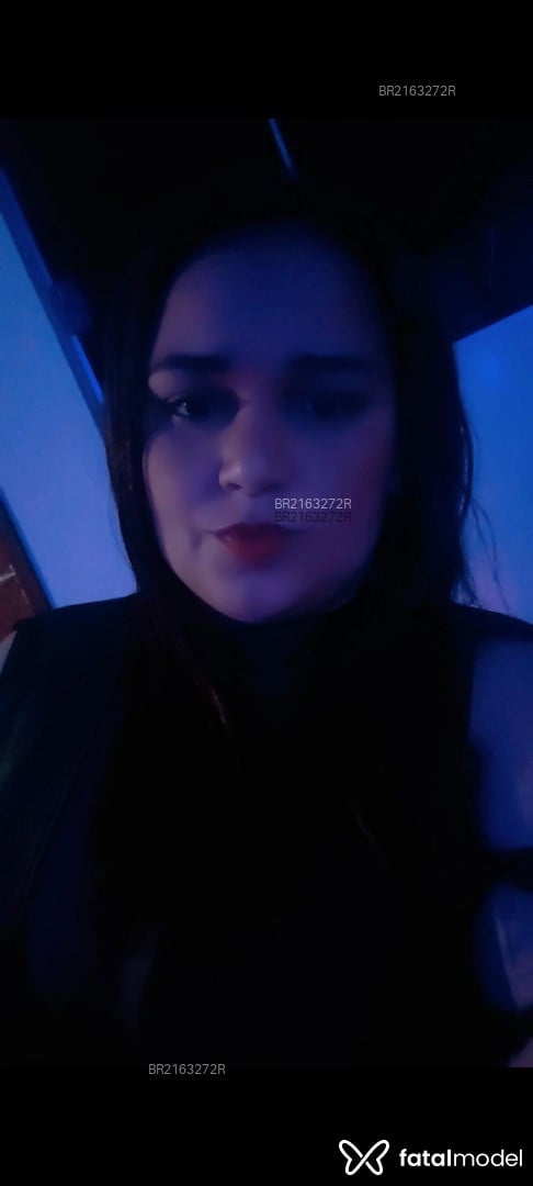 Acompanhante mulher com cabelo castanho de olhos castanhos em Monte Carmelo Acompanhante mulher com cabelo castanho de olhos castanhos em Monte Carmelo - Antonella