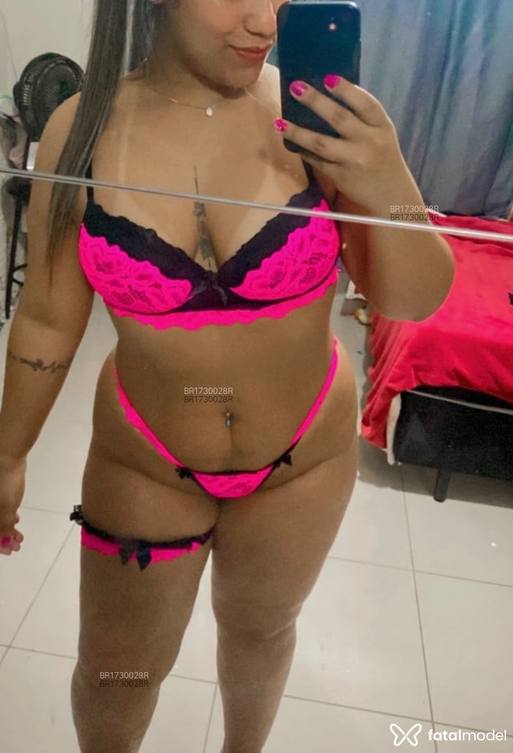 Acompanhante mulher loira (o) de olhos castanhos em Lages - Gabi Silva