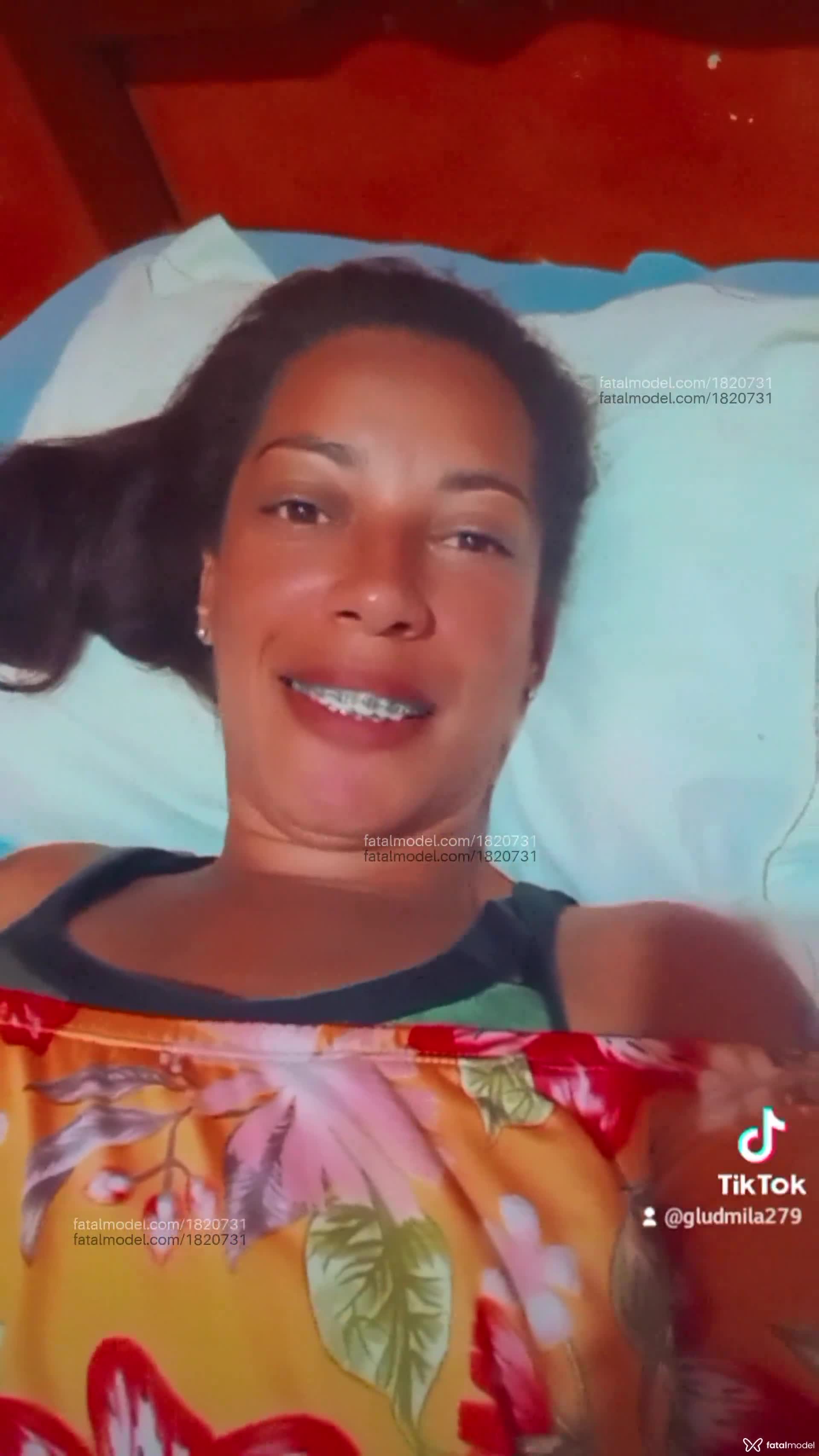 Acompanhante mulher com cabelo castanho de olhos castanhos em Virtual - Morena