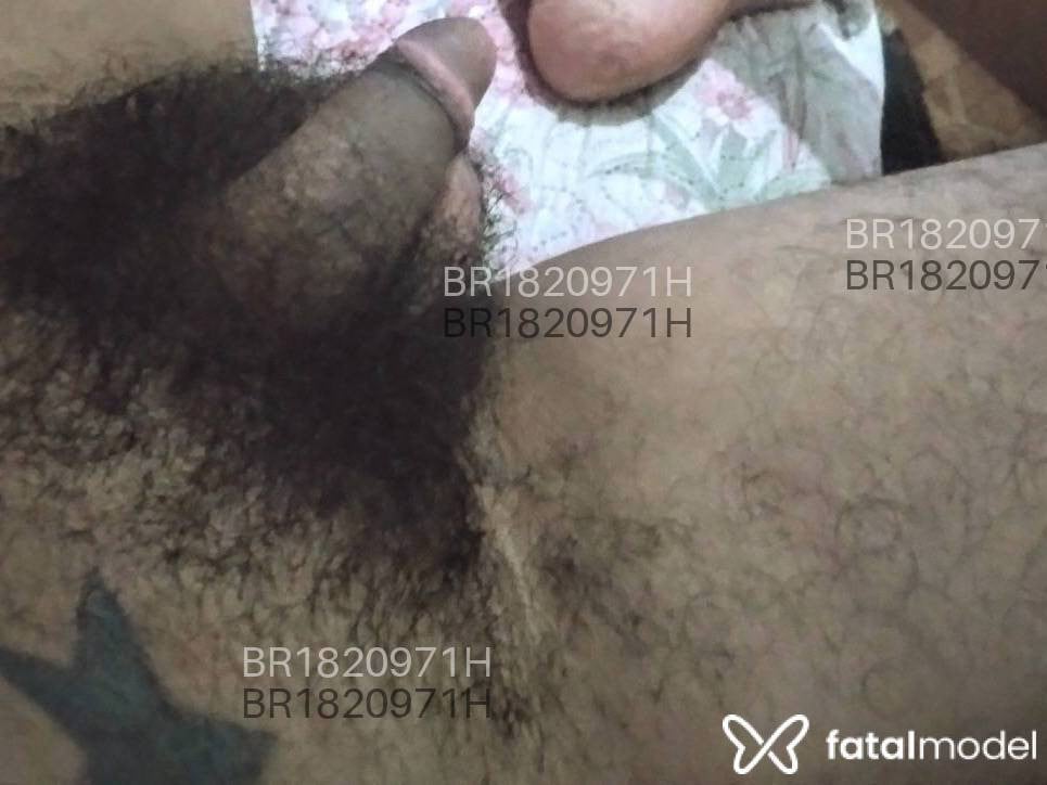Acompanhante homem com cabelo castanho de olhos pretos - Erick Silva Acompanhante homem com cabelo castanho de olhos pretos - Erick Silva