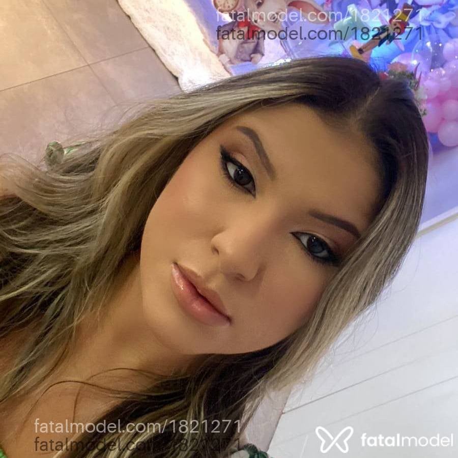 Acompanhante mulher morena (o) de olhos castanhos em Balneário Camboriú - Bela Souza