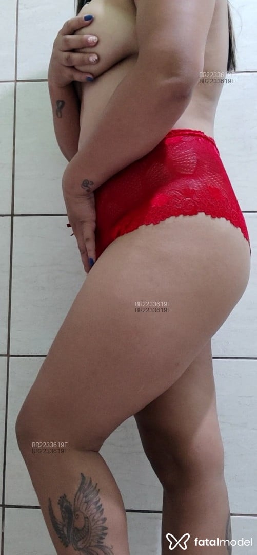 Acompanhante mulher com cabelo castanho de olhos castanhos em Barra Velha Acompanhante mulher com cabelo castanho de olhos castanhos em Barra Velha - Isabella