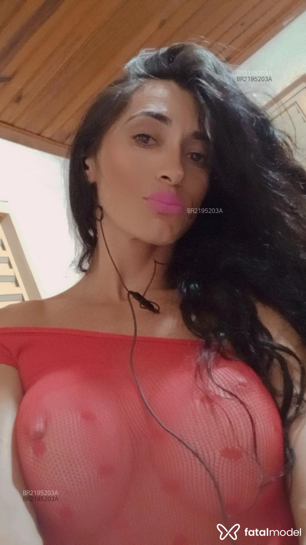 Acompanhante mulher trans com cabelo castanho de olhos castanhos em Campinas - Carla