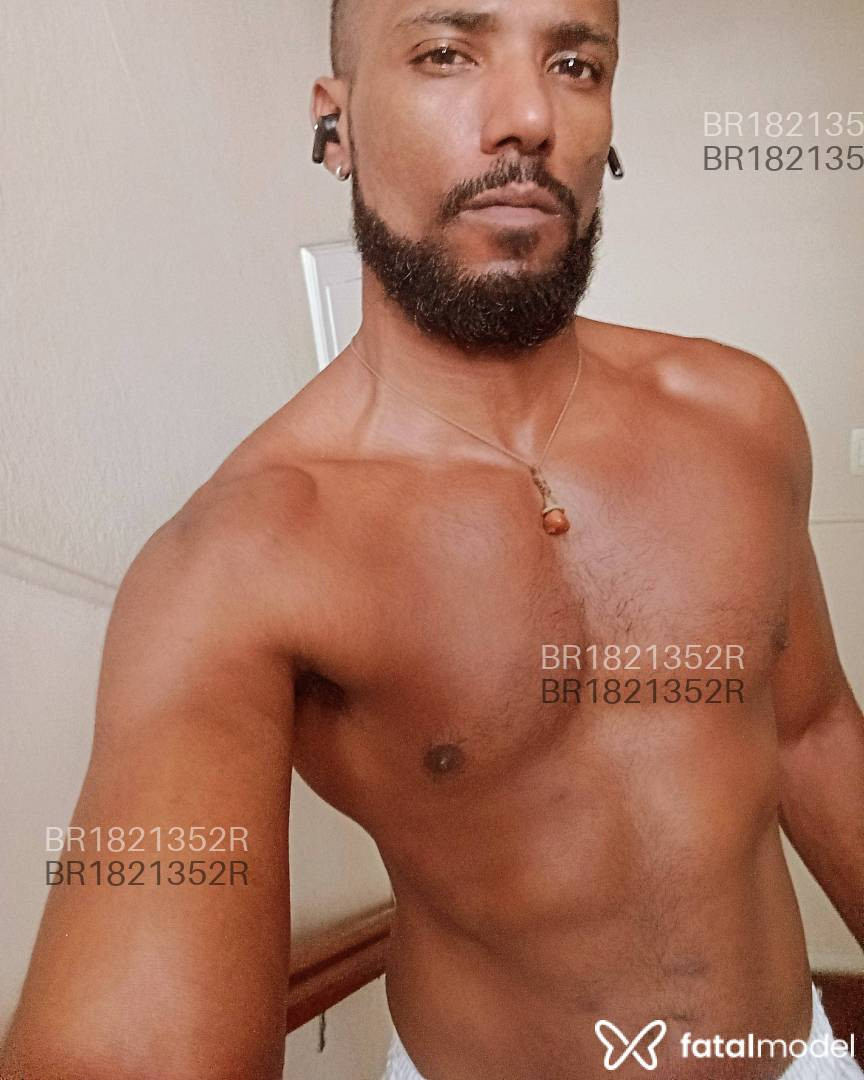 Acompanhante homem morena (o) de olhos castanhos em Florianópolis - ROC