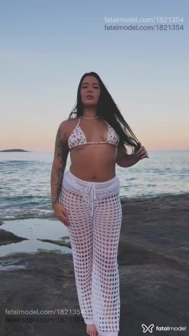 Acompanhante mulher morena (o) de olhos castanhos em Guarapari Acompanhante mulher morena (o) de olhos castanhos em Guarapari - Letícia Lopes