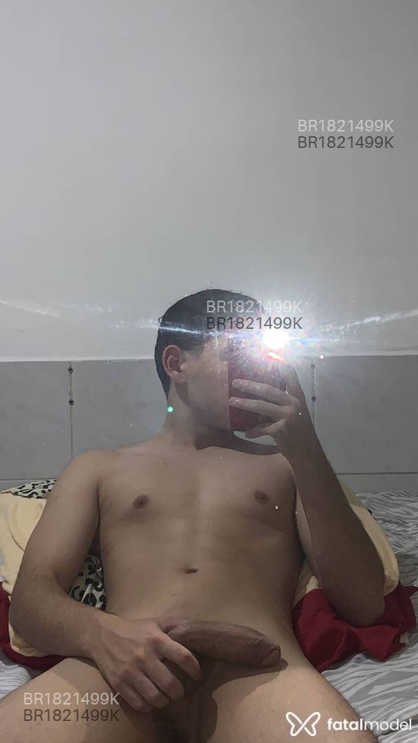 Acompanhante homem com cabelo castanho de olhos castanhos em Florianópolis - Carlos