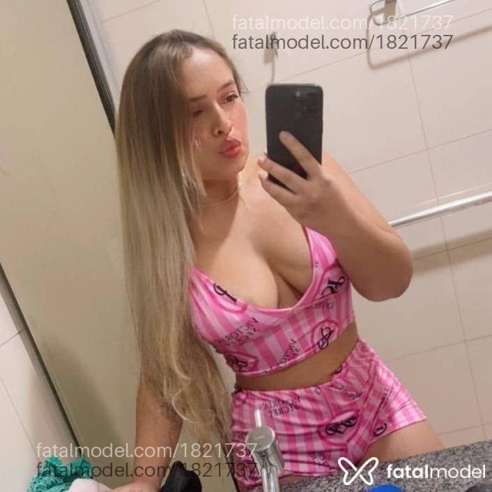 Acompanhante mulher loira (o) de olhos castanhos - Larissa
