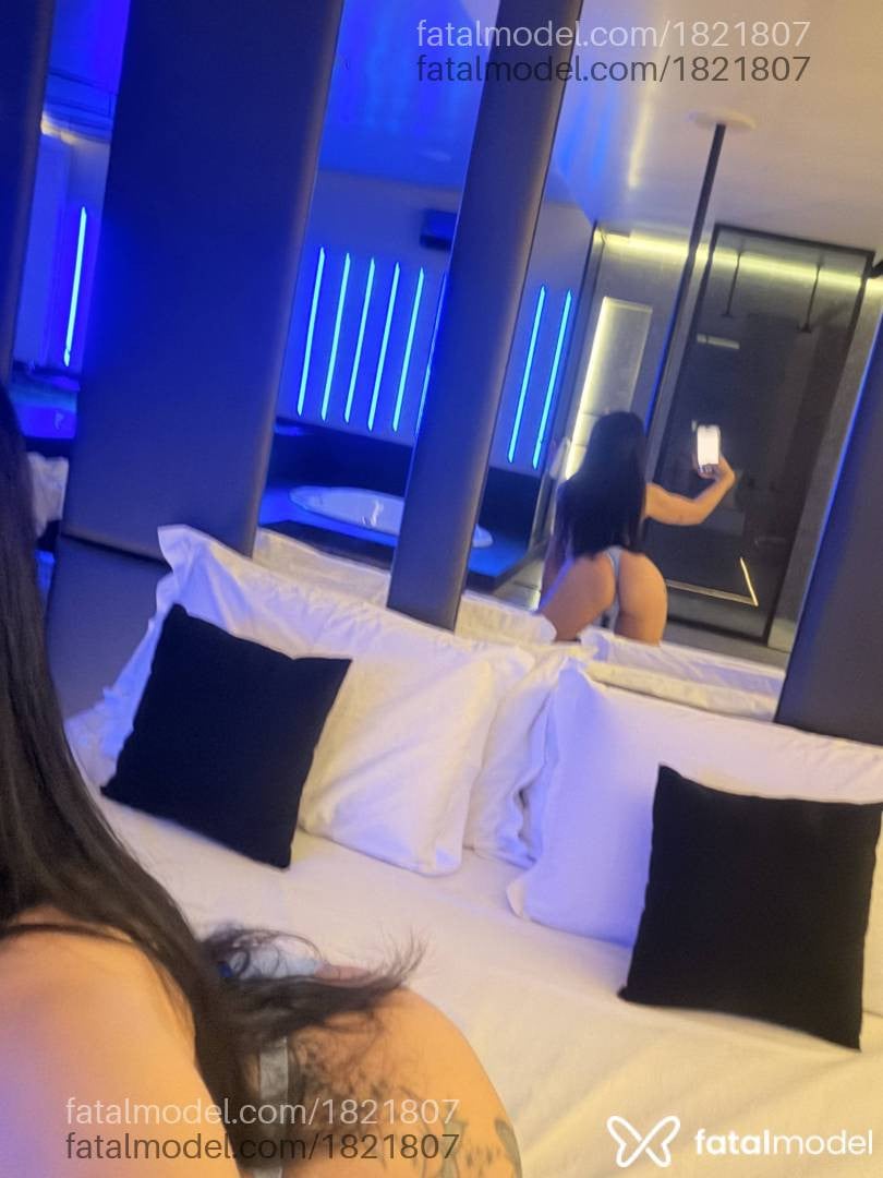 Acompanhante mulher morena (o) de olhos castanhos - Júlia Menezes