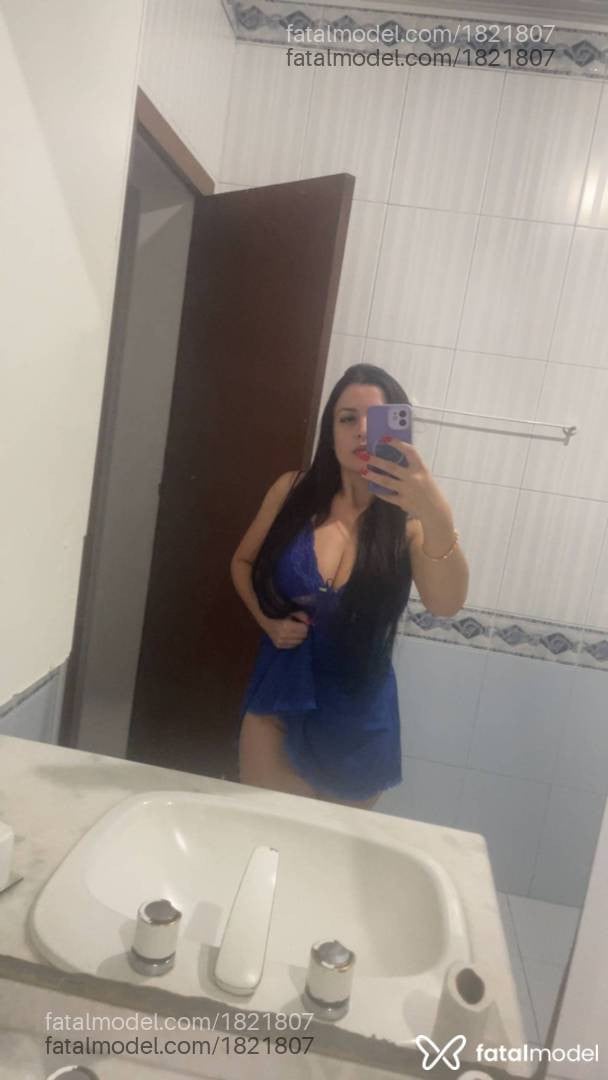 Acompanhante mulher com cabelo castanho de olhos castanhos em Porto Alegre - Júlia Menezes