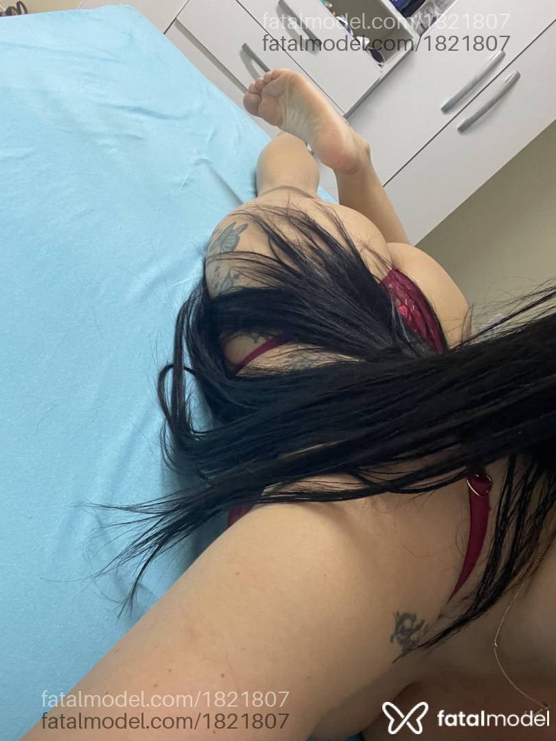 Acompanhante mulher morena (o) de olhos castanhos - Júlia Menezes