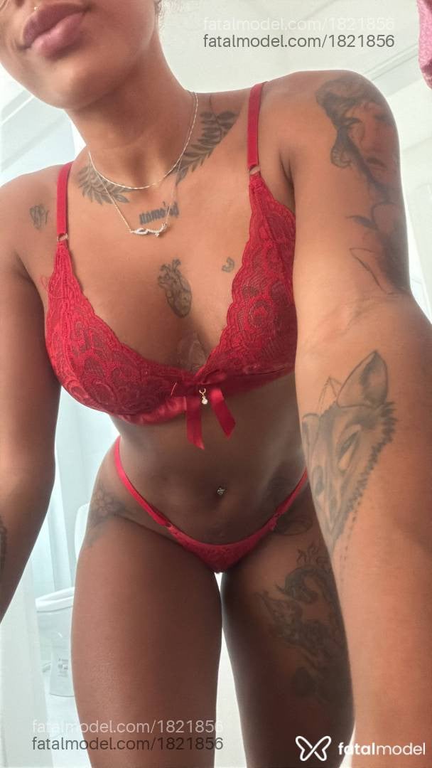 Acompanhante mulher morena (o) de olhos castanhos - Jade