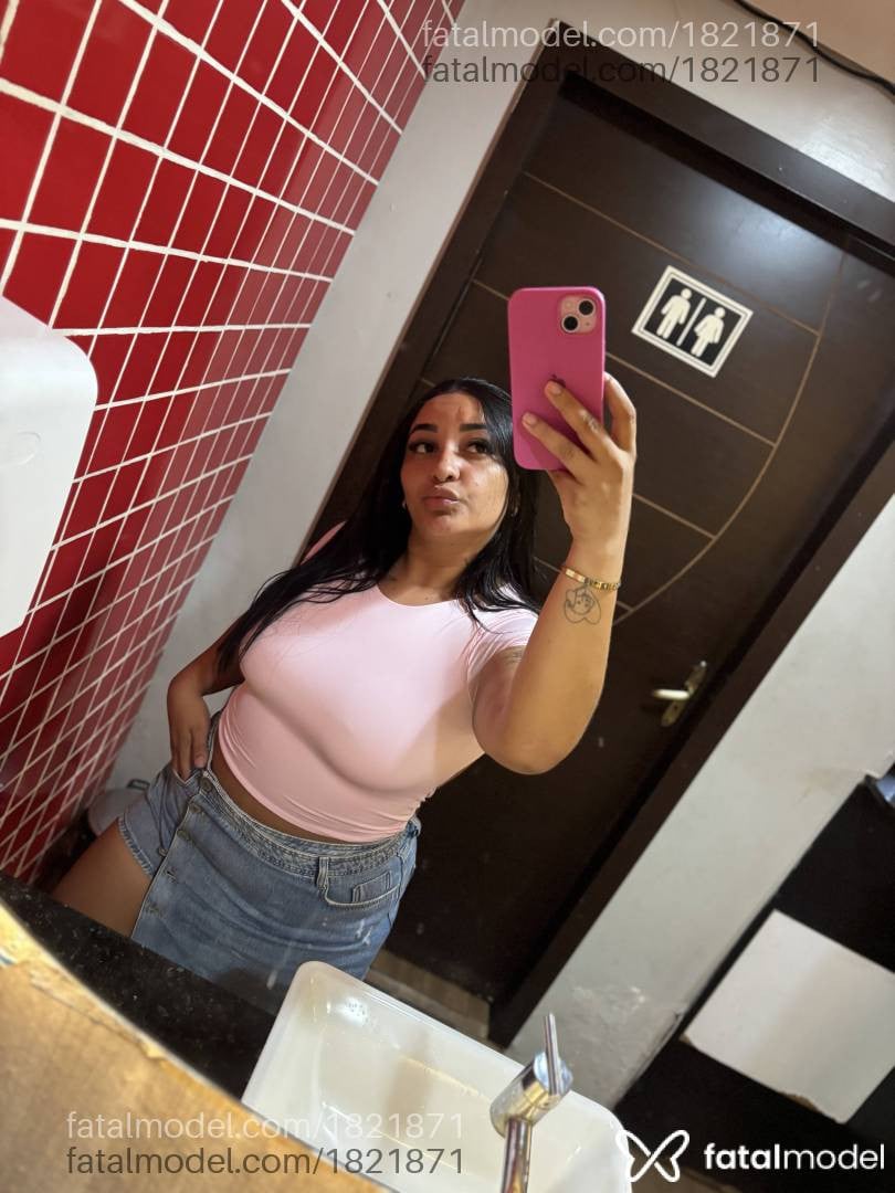 Acompanhante mulher morena (o) de olhos mel - Jhenny