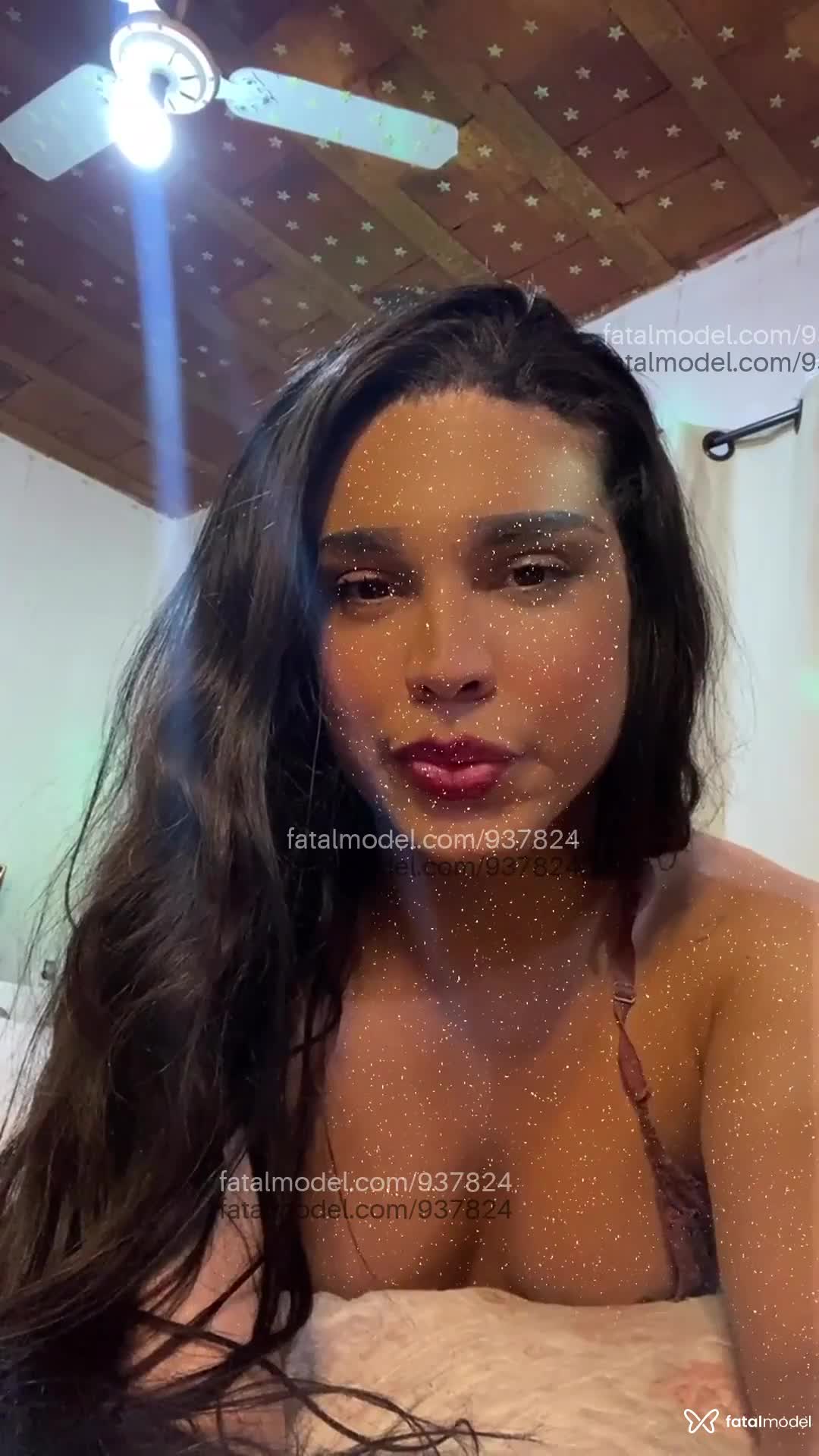 Acompanhante travesti com cabelo castanho de olhos castanhos em Serra Acompanhante travesti com cabelo castanho de olhos castanhos em Serra - SABRINA TRINDADE
