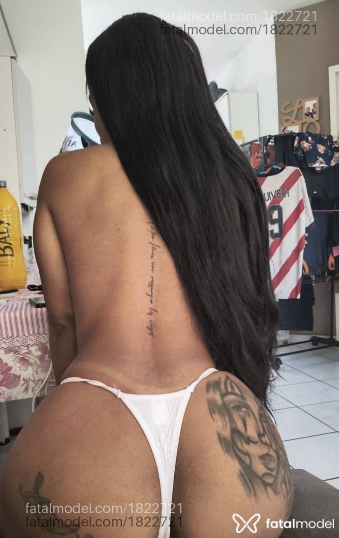 Acompanhante mulher com cabelo castanho de olhos mel - Amanda Márquez