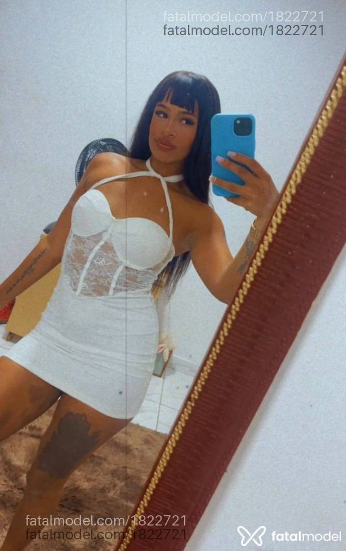 Acompanhante mulher com cabelo castanho de olhos mel - Laís Cunha