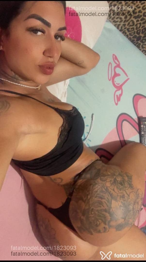 Acompanhante mulher com cabelo castanho de olhos pretos - Rafaella