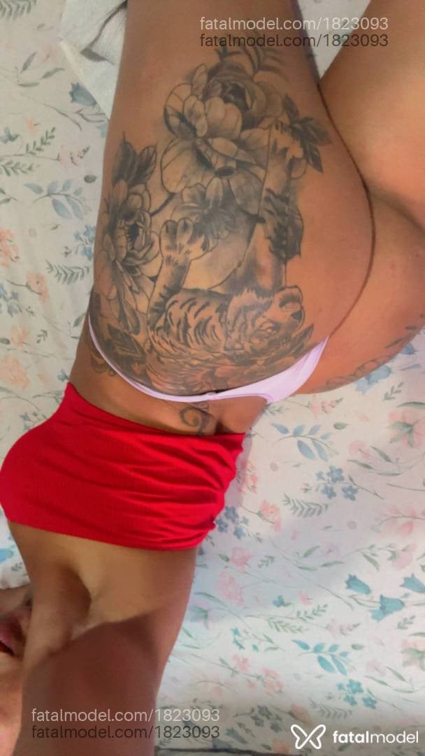 Acompanhante mulher com cabelo castanho de olhos pretos em Angra dos Reis - Rafaella