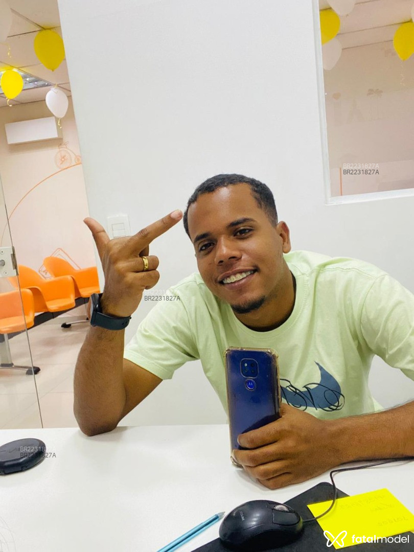 Acompanhante homem morena (o) de olhos pretos em São Paulo - Robert