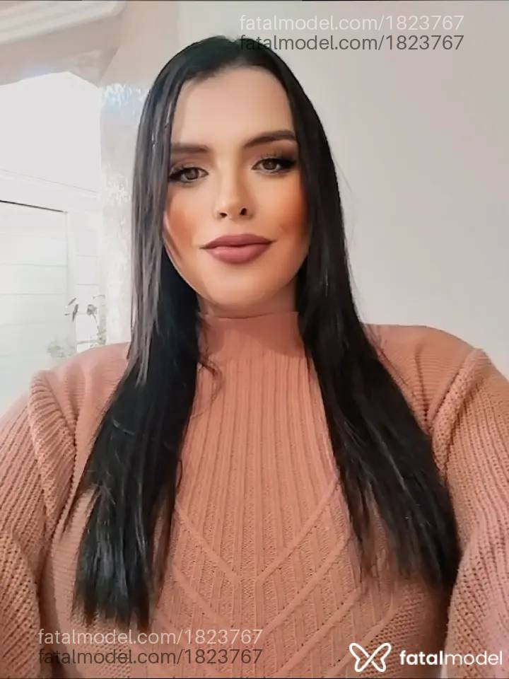 Acompanhante mulher trans morena (o) de olhos castanhos - Alicia Acompanhante mulher trans morena (o) de olhos castanhos - Alicia