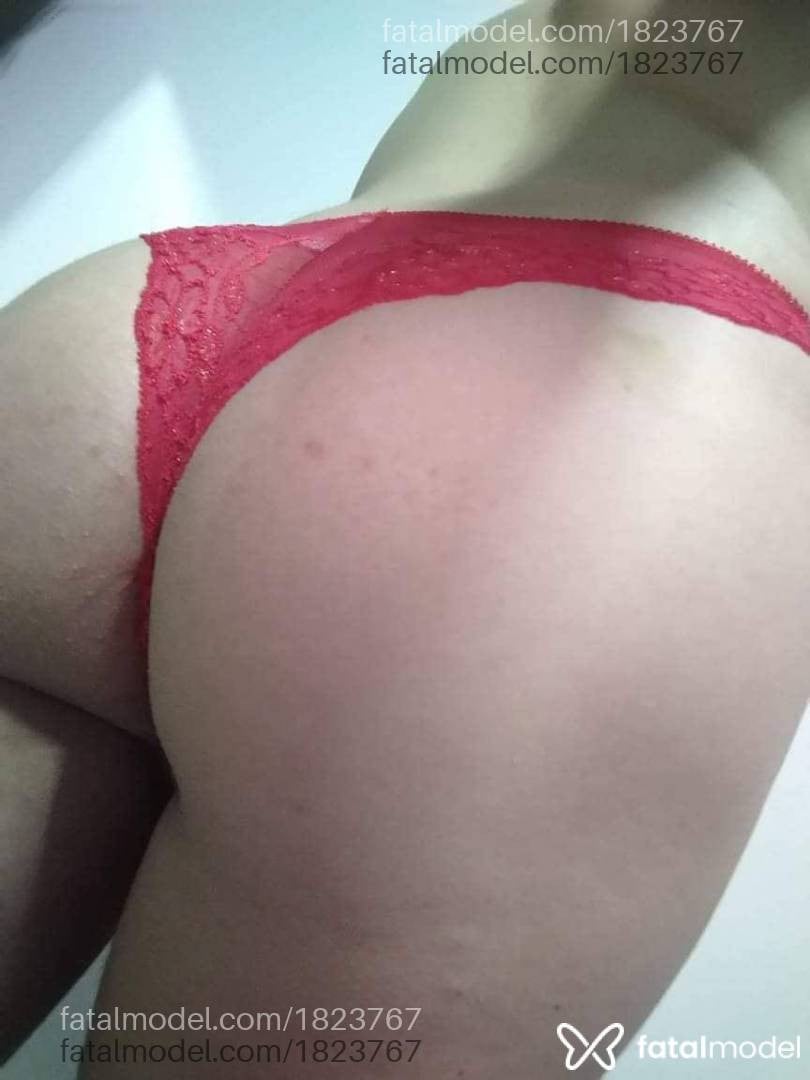 Acompanhante mulher trans morena (o) de olhos castanhos - Alicia