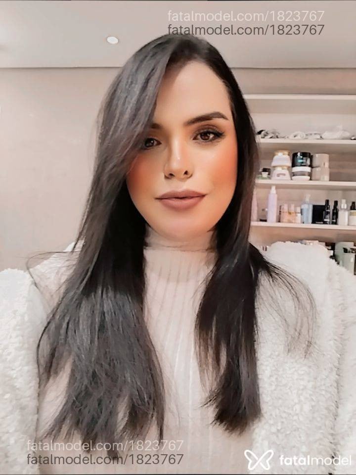 Acompanhante mulher trans morena (o) de olhos castanhos em Francisco Beltrão - Alicia
