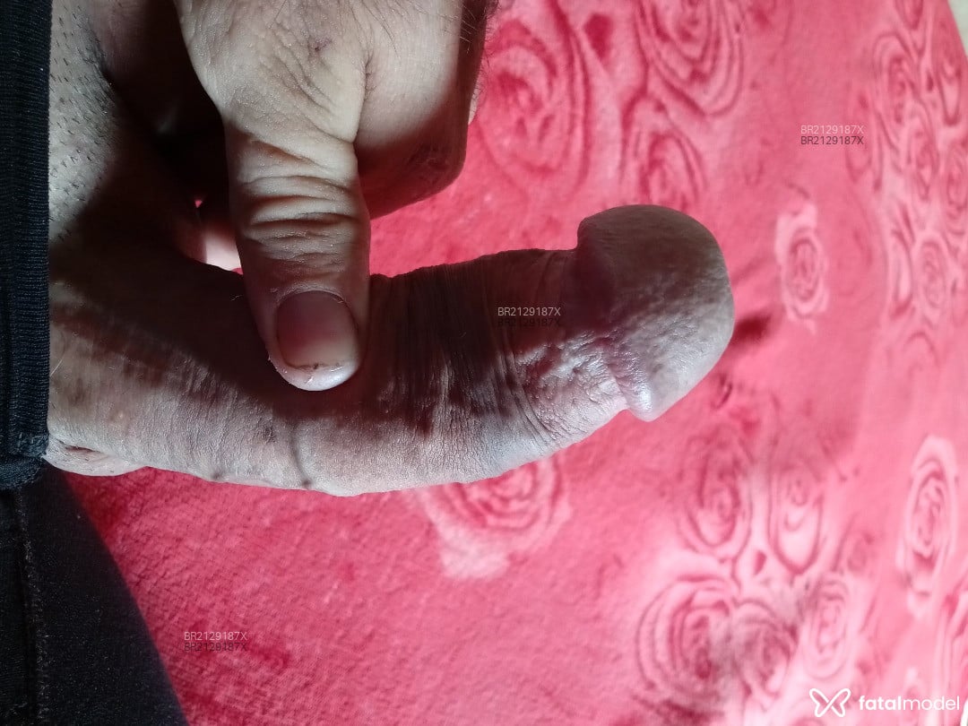 Acompanhante homem com cabelo castanho de olhos castanhos em Santarém - Van Persie