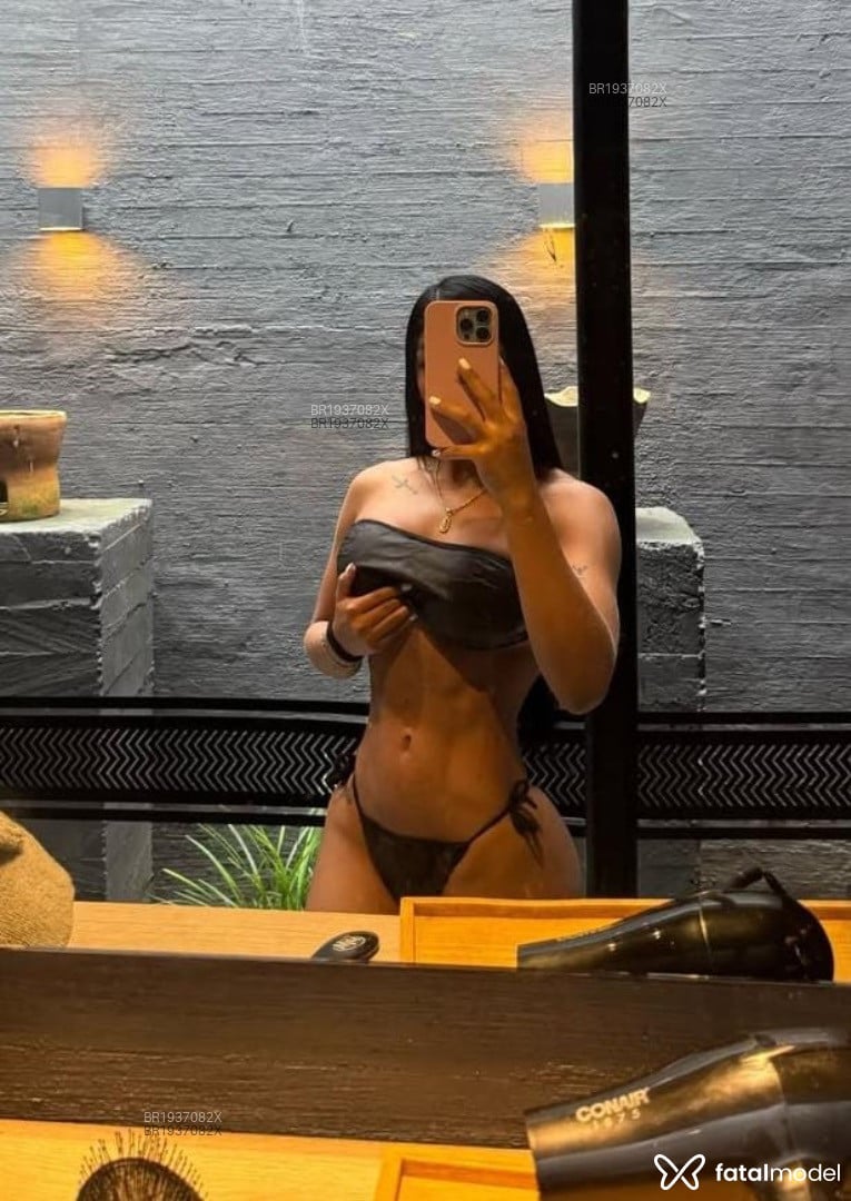 Acompanhante mulher morena (o) de olhos pretos em Florianópolis - Bianca Demétrio