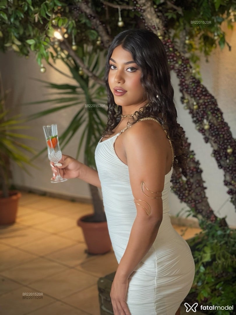 Acompanhante mulher trans morena (o) de olhos mel - Jessy Fire Acompanhante mulher trans morena (o) de olhos mel - Jessy Fire