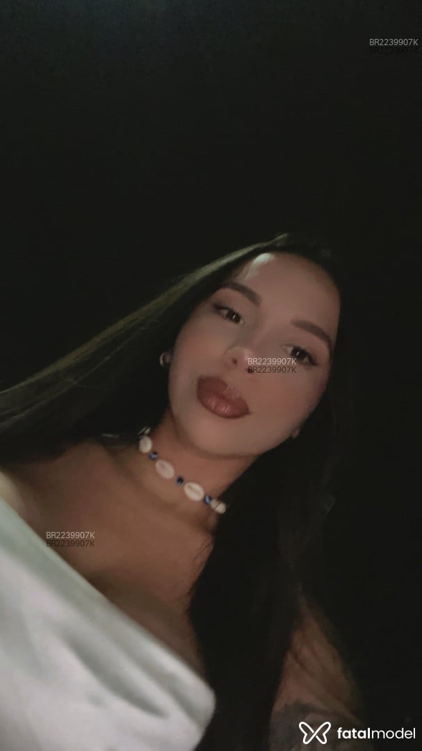 Acompanhante mulher com cabelo castanho de olhos castanhos em Porto Alegre - Bella