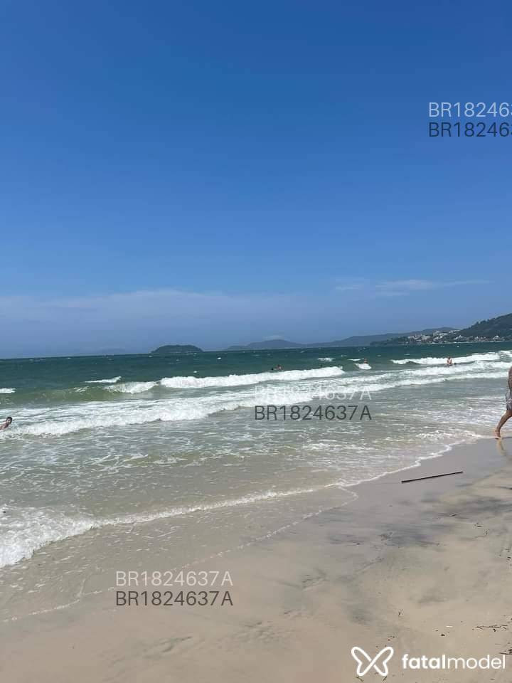 Acompanhante mulher ruiva (o) de olhos verdes em Florianópolis - Petra