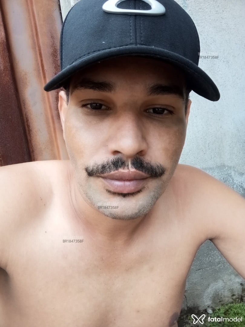 Acompanhante homem morena (o) de olhos castanhos em Belo Horizonte Acompanhante homem morena (o) de olhos castanhos em Belo Horizonte - Felipe