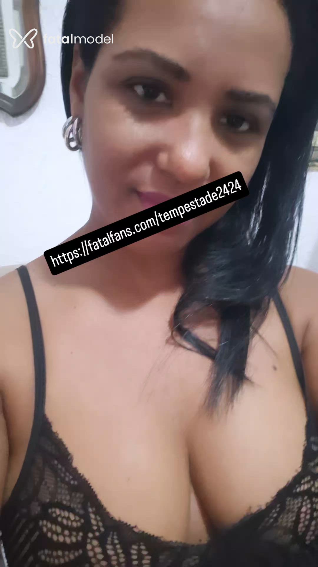 Acompanhante mulher morena (o) de olhos pretos - Tempestade